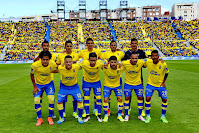 U. D. LAS PALMAS - Las Palmas de Gran Canaria, España - Temporada 2015-16 - David García, Bigas, Vicente Gómez, Dani Castellano y Javi Varas; Paolo Mauricio, Roque, Araujo, Tana, El Zhar y Jonathan Viera - LAS PALMAS 1 (Bigas) SPORTING DE GIJÓN 1 (Jony)  - 16/04/2016 - Liga de 1ª Diivisión, jornada 33 - Las Palmas de Gran Canaria, estadio de Gran Canaria