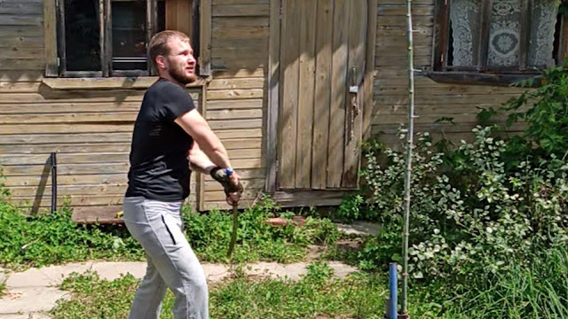 Тамэсигири японским мечом катаной от школы кендзюцу Katana Club