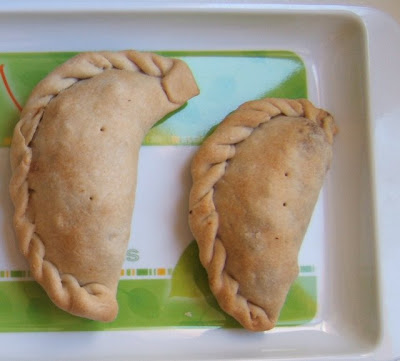 Empanadas (empanadillas) criollas al horno / Chaussons argentins farcis au boeuf et cuits au four