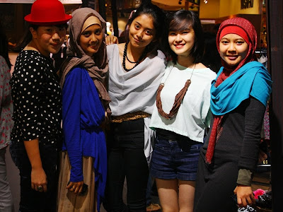 Muslimah Fashion Bandung on Hijabers Community Facebook