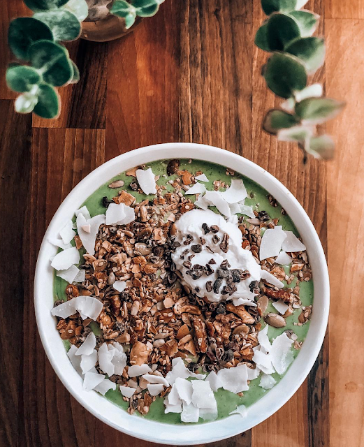 Satiating & Delicious Superfood Smoothie Bowls