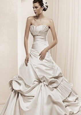 Satin-Sweetheart-Strapless-Silhouette-Ruched-Skirt-Asymmetric-Designer-2011-New-Bridal-Gown