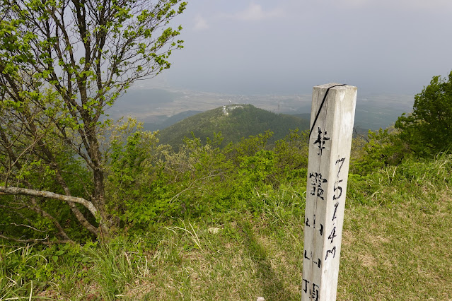 鳥取県西伯郡大山町宮内 孝霊山 山頂の風景