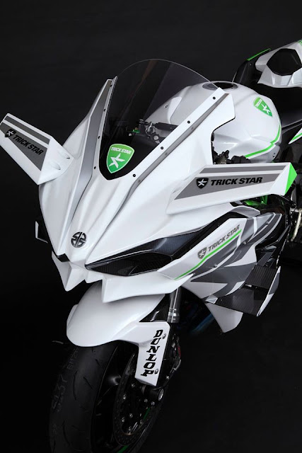 Galeri dan video tambahan dari Kawasaki Ninja H2R Trickstar Racing . .