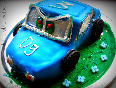 blue car cake