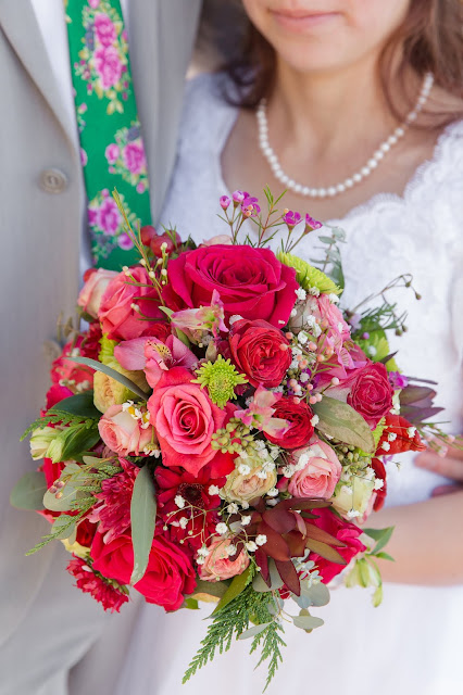 Gilbert AZ Temple Wedding Bride and Groom photos by Micah Carling Photography