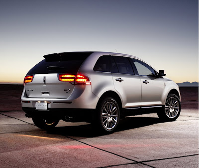 2011 Lincoln MKX Rear Angle View