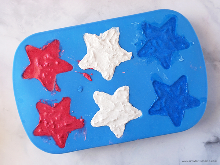 3-Ingredient Patriotic Sidewalk Chalk