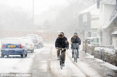 Snowfall in London Photo Gallery