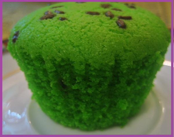 Alyna Lyn's Homemade: KEK CAWAN PANDAN