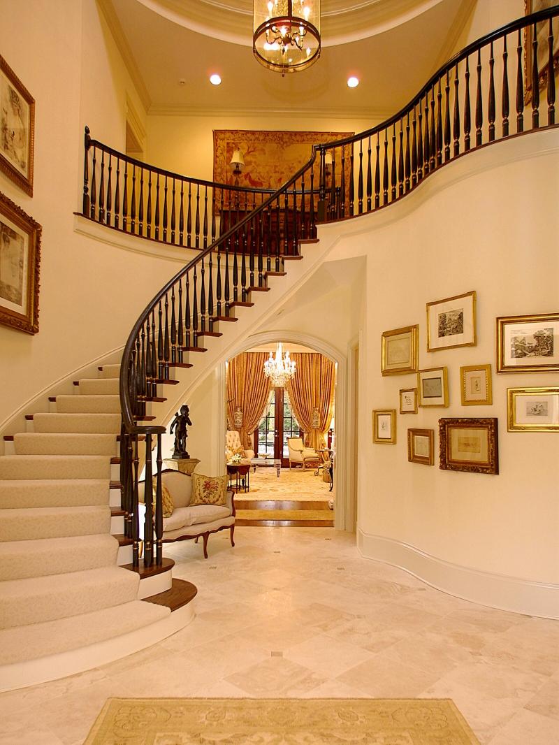 Luxury Home Staircase Design