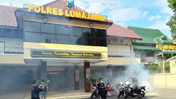 Sidokkes Polres Lumajang Lakukan Fooging Cegah DBD