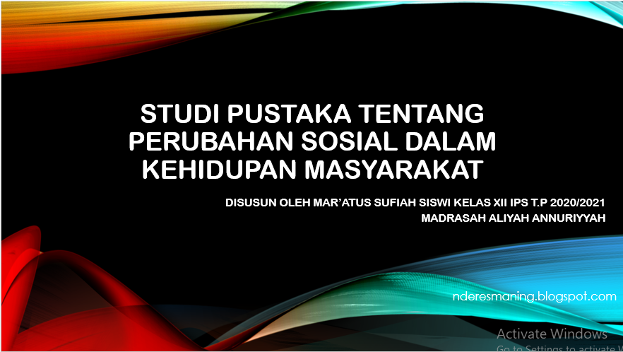 BAB I  PENDAHULUAN  1.1         Latar Belakang Masalah Di Indonesia banyak ditemukan kasus perubahan sosial yang disebabkan oleh teknologi. Hasil penelitian Hofsteede (1991) menyebutkan bahwa peningkatan pemilikan televisi oleh masyarakat dapat menyebabkan perubahan hubungan sosial di masyarakat yang bersangkutan. Pertama-tama pengaruh-pengaruh televisi dapat ditemukan dalam kehidupan anak-anak.   Di daerah pedesaan masuknya televisi menyebabkan banyak anak yang meninggalkan pelajaran mengaji dan pelajaran sekolah karena mereka lebih suka melihat televisi sampai larut malam. Akibatnya, sebagaimana diceritakan oleh banyak guru, hal itu menyebabkan bertambah banyaknya murid-murid yang bolos, mengantuk di kelas, dan mengalami kemunduran dalam belajar di kelas. Biasanya di pedesaan televisi hanya dimiliki oleh beberappa orang kaya atau orang yang terpandang.  Mereka yang tidak memiliki televisi berkumpul menonton di rumah pemilik televisi, sehingga hal itu dapat meningkatkan hubungan antar pemilik televisi dan masyarakat sekitar serta sesama pemirsa televisi. Kemudian terbentuklah semacam kelompok baru masyarakat, yaitu pemirsa televise. Secara umum penggunaan teknologi baru dan proses modernisasi selalu mempunyai pengaruh terhadap perubahan sosial.  Perubahan sosial tidak mengenal istilah berawal dari sesuatu atau berakhir di dalam sesuatu keadaan tertentu. Akan tetapi, perubahan sosial berlangsung terus-menerus dan mengalir dari waktu ke waktu. Perubahan sosial sangat mudah menyebabkan ketercabutan status sosial ini. Perubahan sosial sering membawa konsekuensi digantinya kelompok elite tradisional oleh kelompok lain. Mereka yang dulunya berkuasa, sekarang tidak lagi. Tercabutnya status sosial ini dari akarnya berarti peran sekelompok orang atau kepercayaan dan nilai tertentu diremehkan atau tidak dihormati lagi. Hal demikian merupakan sesuatu yang menyakitkan bagi kelompok yang bersangkutan, sehingga cenderung meninggalkan perpecahan di dalam masyarakat yang bersangkutan (Choclak, 1973).  Didalam proses perubahan sosial seringkali muncul ketidak pastian hidup diantara anggota masyarakat. Perubahan sosial dapat menyebabkan sekelompok  orang mendapat sesuatu dan sekelompok orang memperoleh sesuatu yang lain. Di dalam proses perubahan selalu ada pihak yang menang (the winner) dan ada pihak yang kalah (the looser). Meski bisa saja semua menang atau semua mengalami kekalahan. Padahal perkembangan masyarakat hanya akan terjadi kalau masa depan dipandang sebagai sesuatu yang aman oleh anggota masyarakat.  Dorongan memperoleh rasa aman dan kepastian memperoleh sesuatu di masa depan merupakan dorongan penting yang menimbulkan perkembangan masyarakat. Karena itu, terpeliharanya ketidakpastian dalam kepastian merupakan syarat penting bagi keberlangsungan suaru masyarakat. Ketika masyarakat memberikan jaminan keamanan kepada semua anggota masyarakat, terutama keamanan ekonomi, anggota masyarakat akan terdorong untuk mengadakan penemuan-penemuan baru yang intensif yang akan mempercepat perkembangan masyarakat (Trijono, 1998: 88).  Berdasarkan latar belakang tersebut, penulis tertarik untuk melakukan studi pustaka dengan judul "Analisis Sosiologis Tentang Perubahan Sosial Dalam Kehidupan Masyarakat."   1.2         Indentifikasi Masalah Berdasarkan latar belakang permasalahan yang telah disebutkan, dapat disusun identifikasi masalah sebagai berikut:  1.      Bagaimana proses terjadinya perubahan sosial dalam masyarakat?  2.      Bagaimana faktor internal internal penyebab perubahan sosial dalam masyarakat?  3.      Bagaimana faktor eksternal penyebab perubahan sosial dalam masyarakat?  1.3         Tujuan Berdasarkan identifikasi masalah di atas, maka disusun tujuan dari tadi pustaka sebagai berikut:  1.      Untuk mengetahui proses terjadinya perubahan sosial dalam masyarakat.  2.      Untuk mengetahui faktor internal penyebab perubahan sosial dalam masyarakat.  3.      Untuk mengetahui faktor eksternal penyebab perubahan sosial dalam masyarakat.