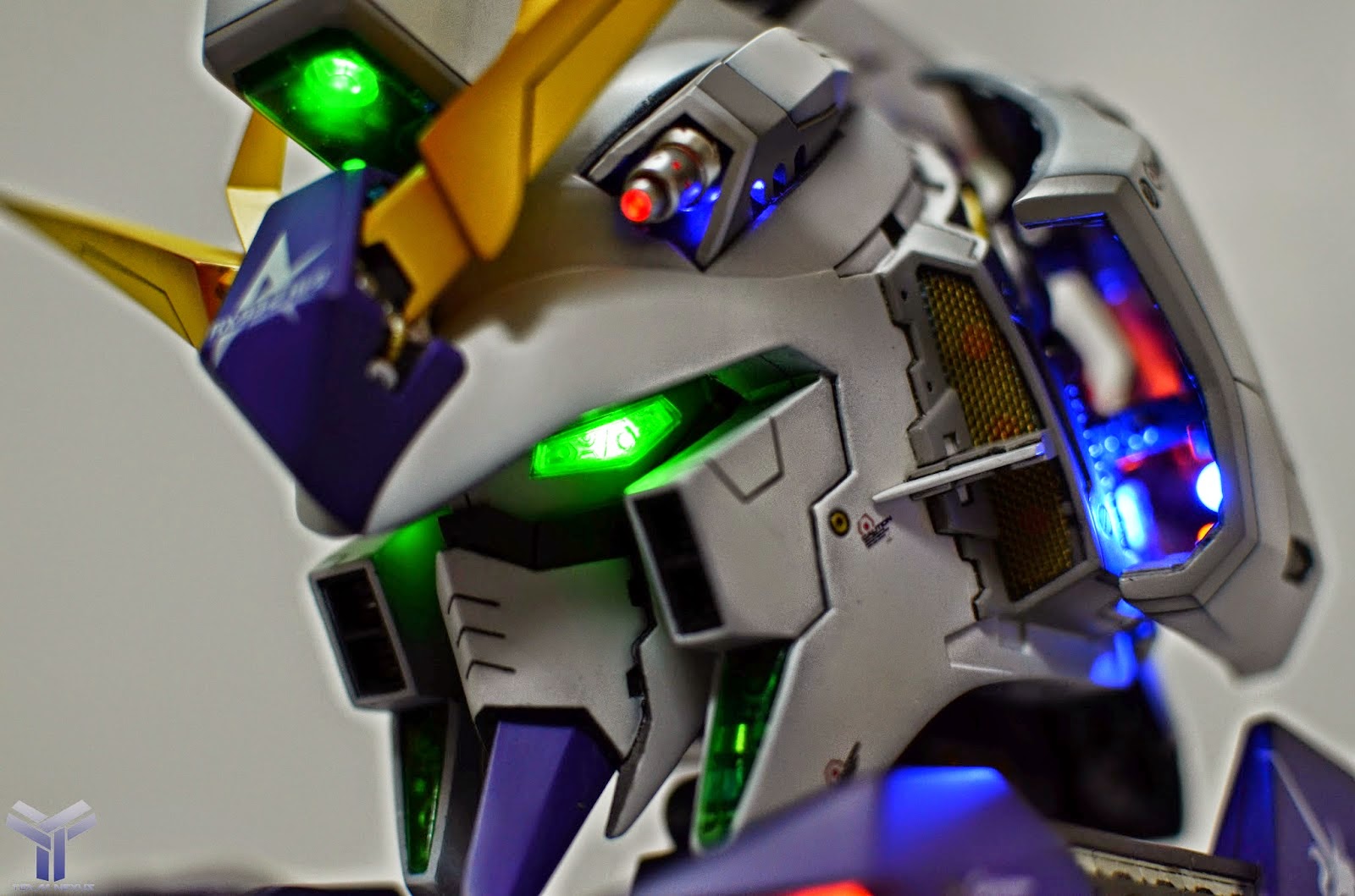 GSM Rx-93-v2 Hi Nu Gundam Head Display Model modeled by DangHaiHoang and Seth Tunaphoto