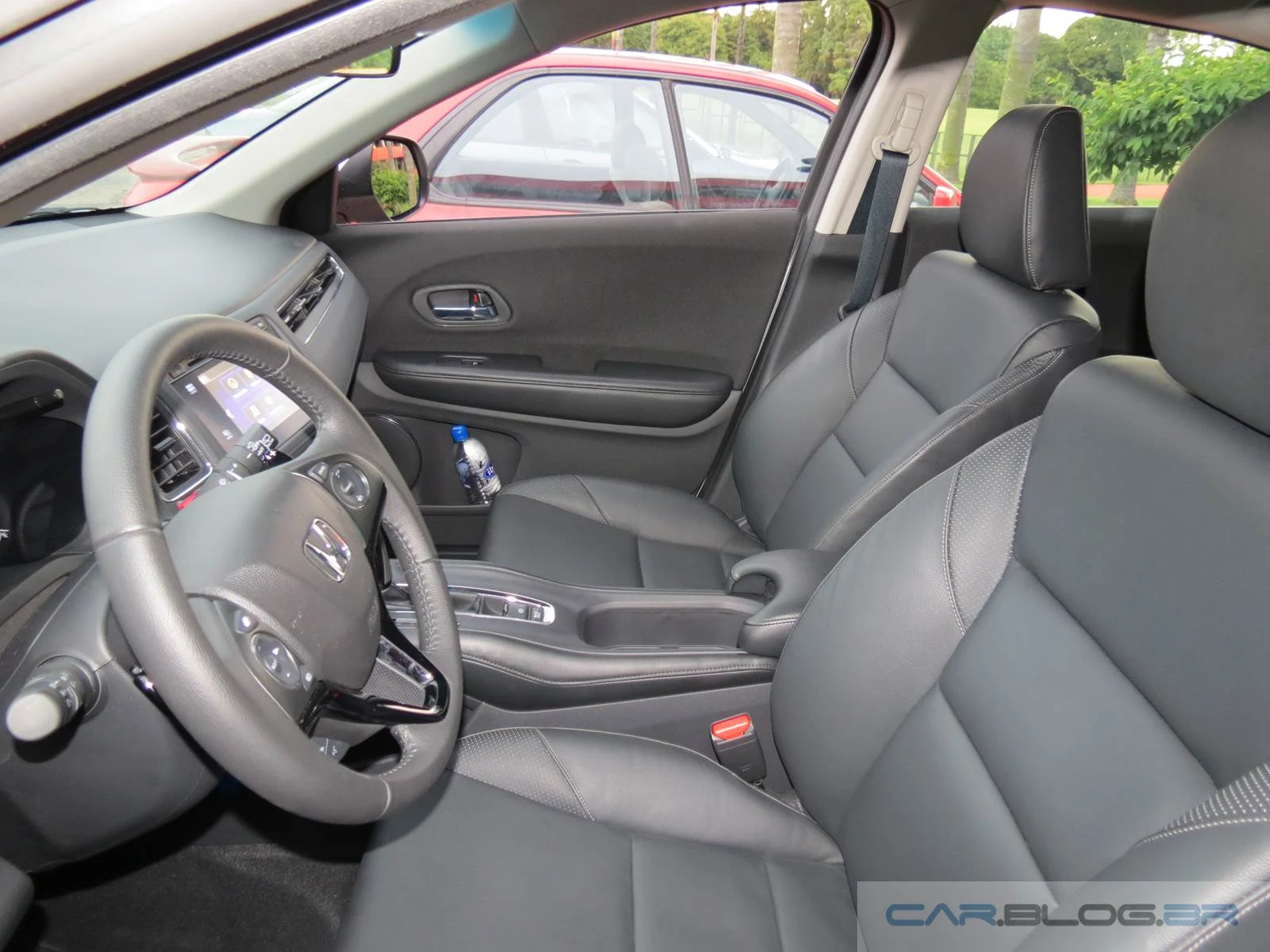 carro Honda HR-V - interior