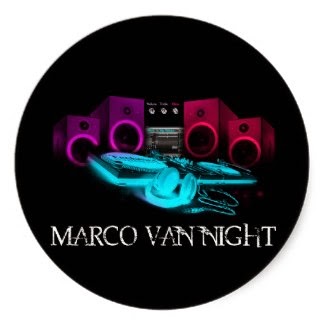 http://www.zazzle.com.br/adesivo_marco_van_night-217652318218276631