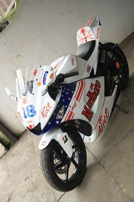 Honda Megapro Modifikasi MotoGP Casey Stoner3.jpg