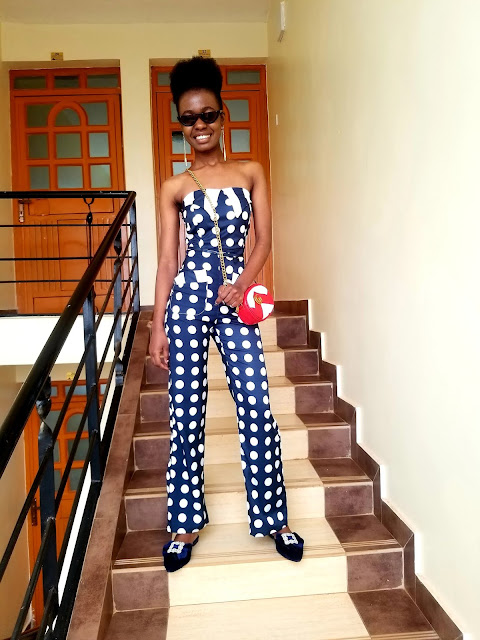 How To Wear A Polka Dot Jumpsuit Outfit Casually