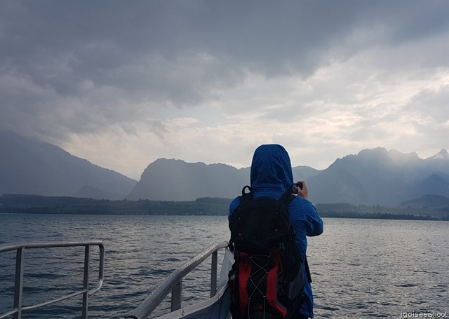 Photography in the light rain at the Oberhofen Ferry terminal.