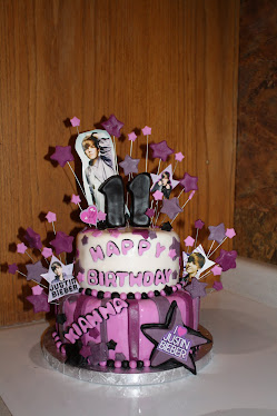 Justin Bieber Birthday Cakes on Justin Bieber Baby Pictures From Never Say Picture