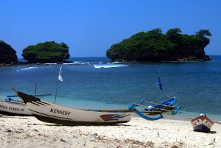 Wisata Pantai Watu Karung Pacitan Jawa Timur
