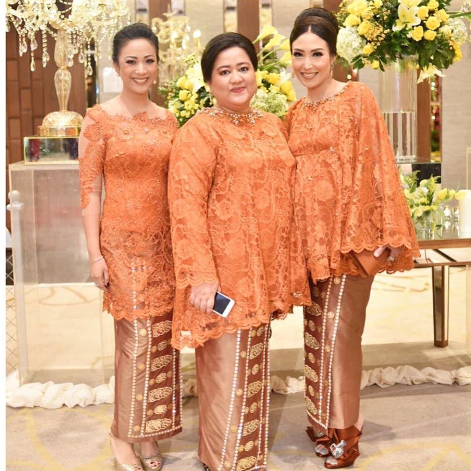 Model Kebaya  2022 Untuk  Orang  Gemuk  Agar Terlihat Langsing 