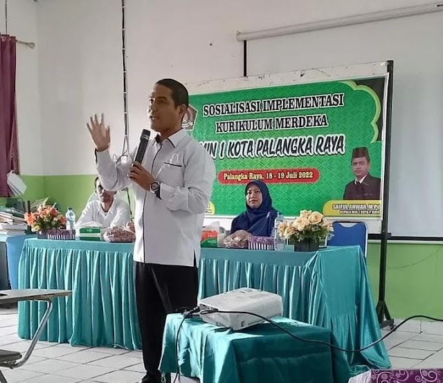 Pengabdian Dosen dan Mahasiswa Program Studi Manajemen Pendidikan Islam Sosialisasi Implementasi Kurikulum Merdeka di MIN 1 Kota Palangka Raya