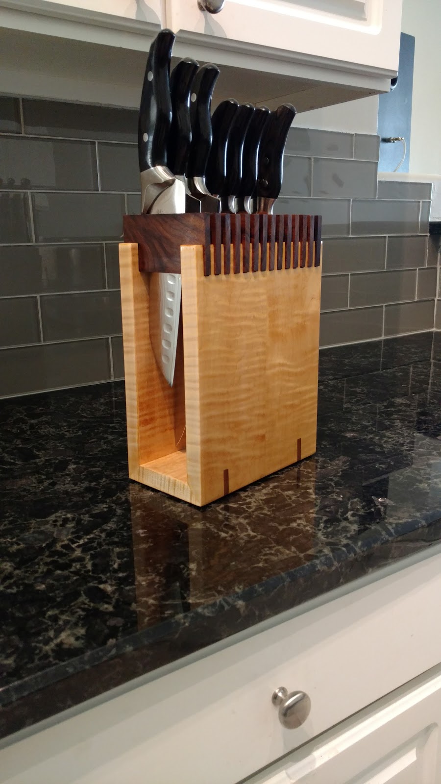 Justin's Wood Works: DIY Walnut and Curly Maple Knife Block