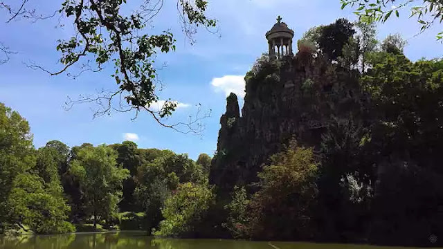 Parque Buttes-Chaumont - París