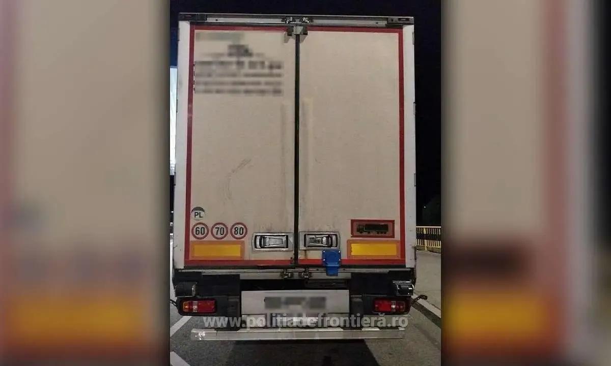 Autoturism și semiremorcă, căutate de autoritățile din  Polonia și Germania, descoperite în PTF Calafat