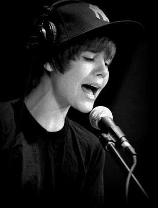 i love justin bieber pictures. One+love+justin+ieber+