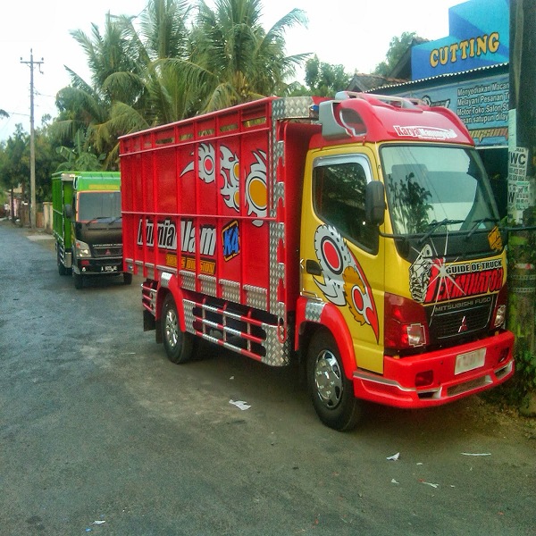 Gambar foto gambar full variasi truk canter terbaru 