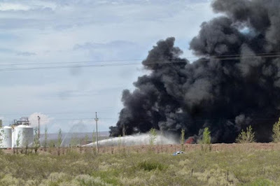 Incendio afecta a empresa en el parque petroquímico de Huincul