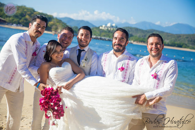 Traje de novio para boda en playa, vestimenta, Bodas Huatulco Weddings