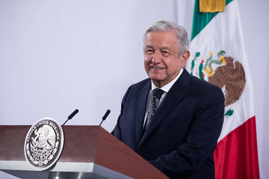 TEPJF le exige a AMLO evitar propaganda de sus programas sociales