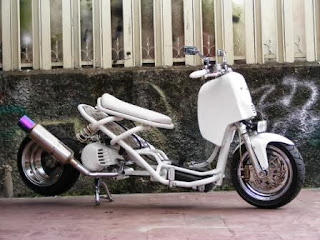 Foto Modifikasi Lowrider Yamaha Mio Terbaru Simple Acre