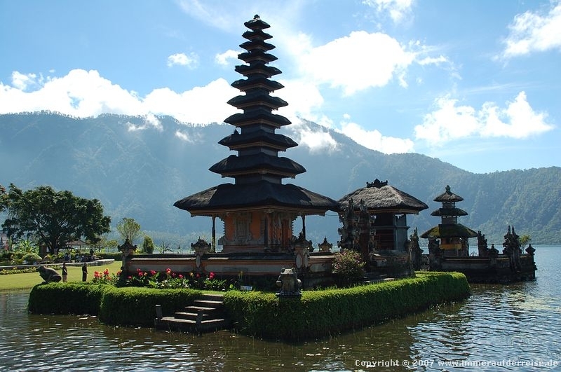 Berapa Sih Banyak Pura  Di  Bali  Jarang Piknik