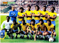 SELECCIÓN DE BRASIL - Temporada 1980-81 - Valdir Peres, Edevaldo, Toninho Cerezo, Oscar, Luizinho y Junior; Nocaute Jack (utillero), Paulo Isidoro, Cesar, Socrates, Zico y Eder - ALEMANIA FEDERAL 1 (Klaus Fischer) BRASIL 2 (Toninho Cerezo y Junior) - 19/05/1981 - Partido amistoso - Stuttgart, Alemania Occidental, Neckarstadion