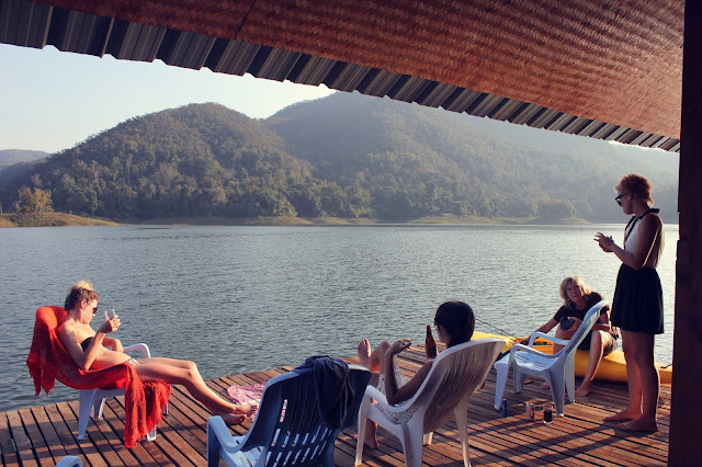 Mae Ngat dam, swimming, beer, houseboat