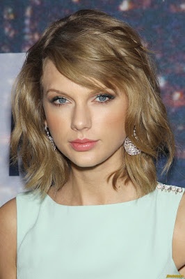 Taylor Swift wavy Bob Hairstyle