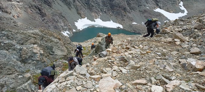 Tras dos días de búsqueda, rescatan a cinco ciudadanos israelitas en un cerro de Bariloche 