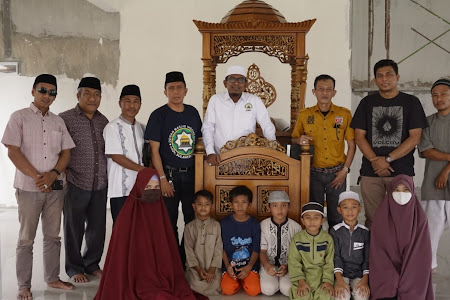  Sambut Ramadhan, DMI dan Tim Palu Berbagi Pione Serahkan Bantuan Mimbar Khutbah Ke Masjid At Taqwa