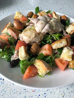 Ensalada templada de perdiz en escabeche