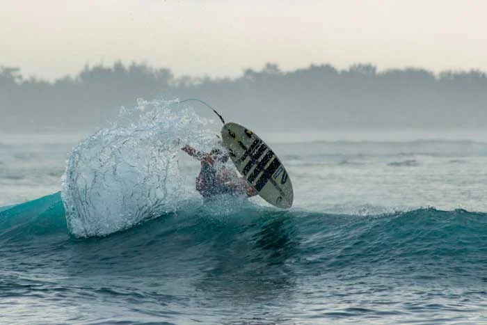 Surfing di Gili Trawangan Lombok