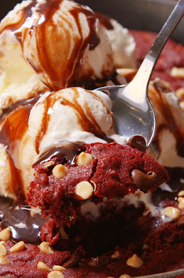 K'Mich Weddings - wedding plannings - dessert ideas - red velvet skillet cookie - delish.com