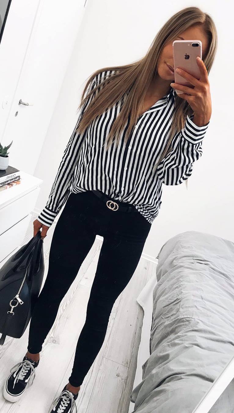 spring outfit idea / stripped shirt + bag + sneakers + black skinnies