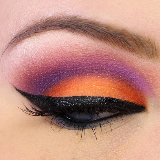 Maquillaje con mucho color