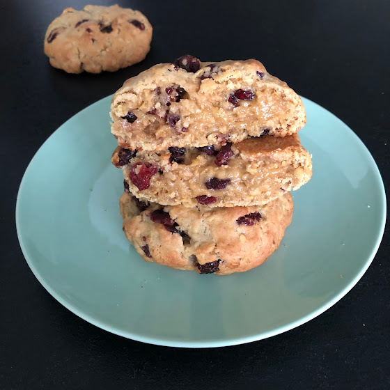 Cookies Levain Bakery aux flocons d'avoine et aux cranberries