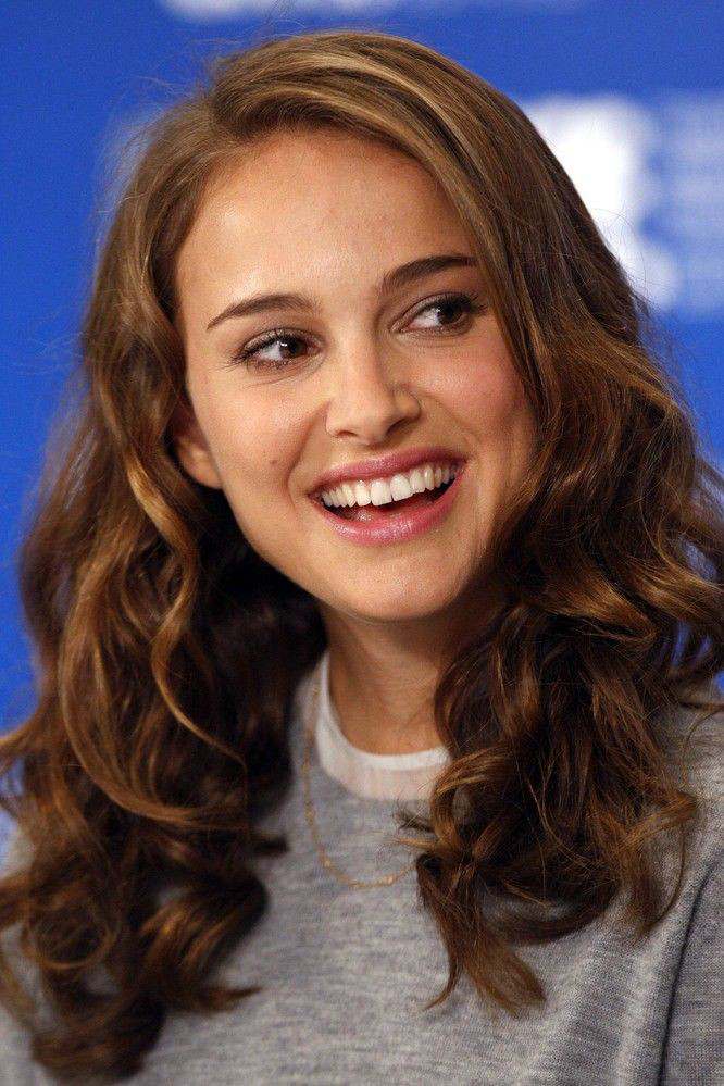 Natalie Portman Sexy Pictures Gallery