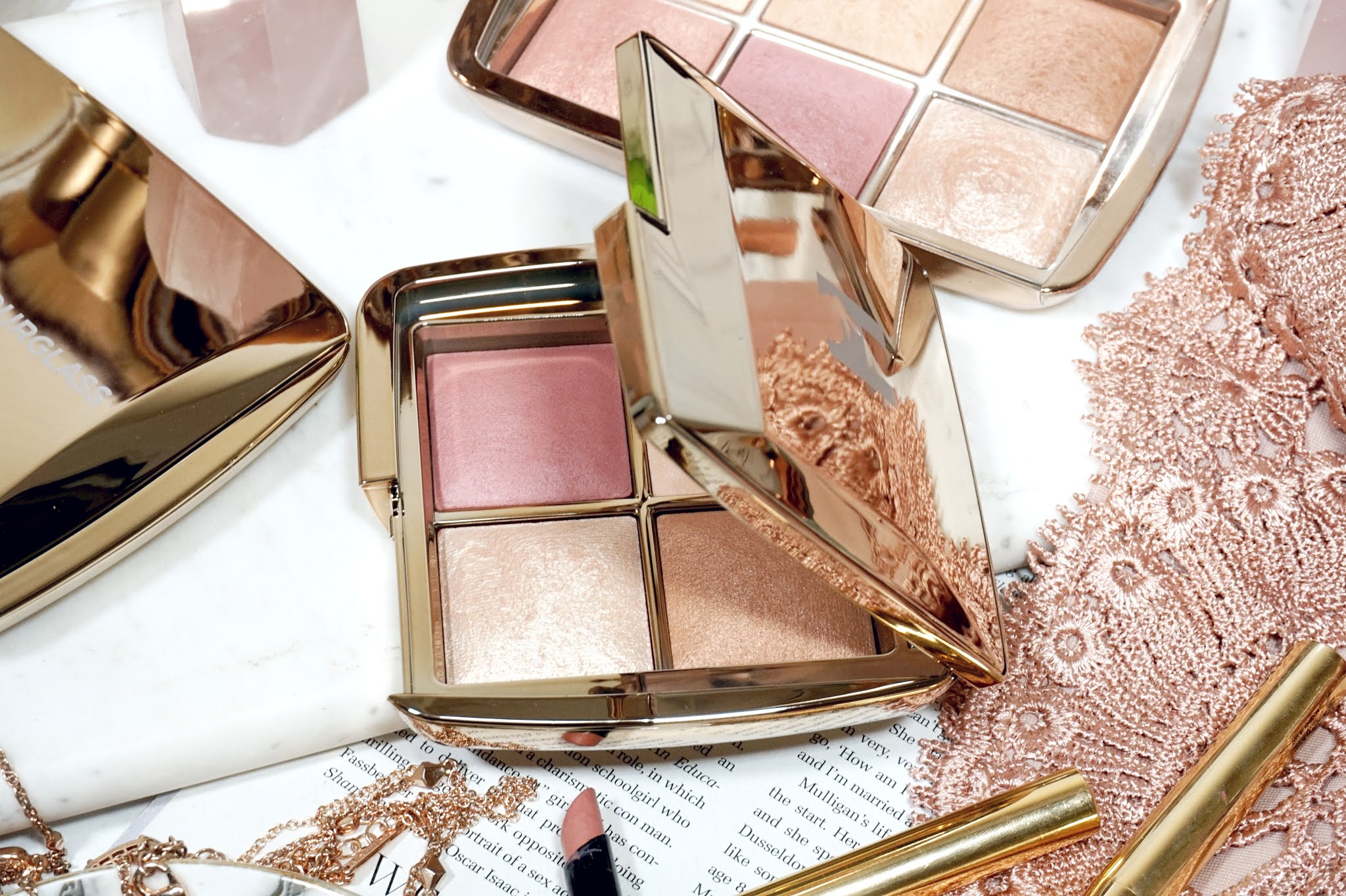 Hourglass Ambient Lighting Edit - Mini Sculpture Unlocked Review and Swatches